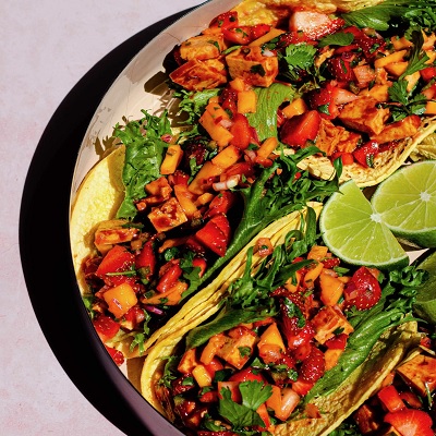 Tacos au tofu barbecue et salsa de fraises du Québec