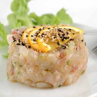 Tartare de pétoncles, cantaloup et foie gras