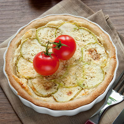 Tarte aux tomates et aux courgettes fraîches