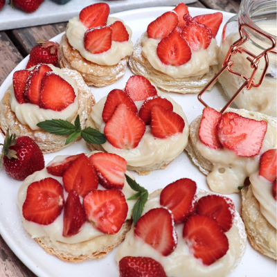 Tartelettes aux fraises du Québec et à la crème pâtissière végétalienne