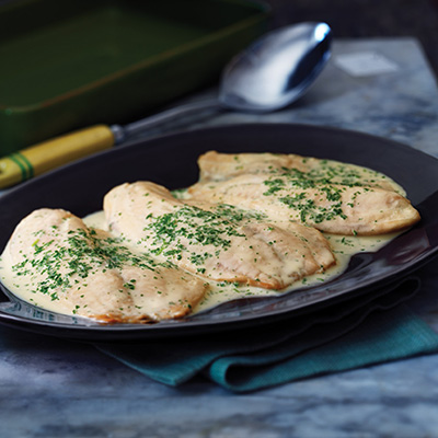 Tilapia poché avec sauce au vin blanc 